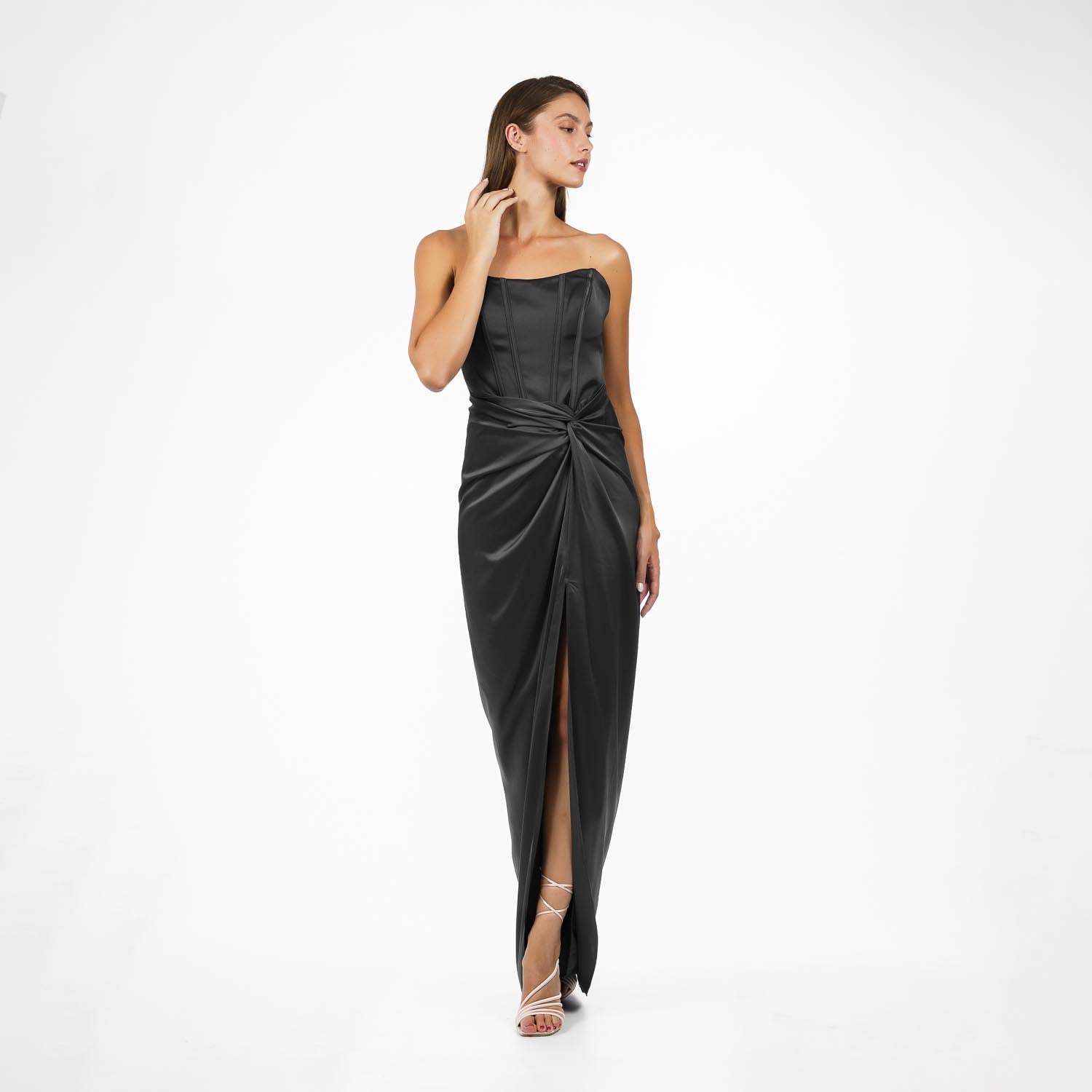 Éther Βlack Gown